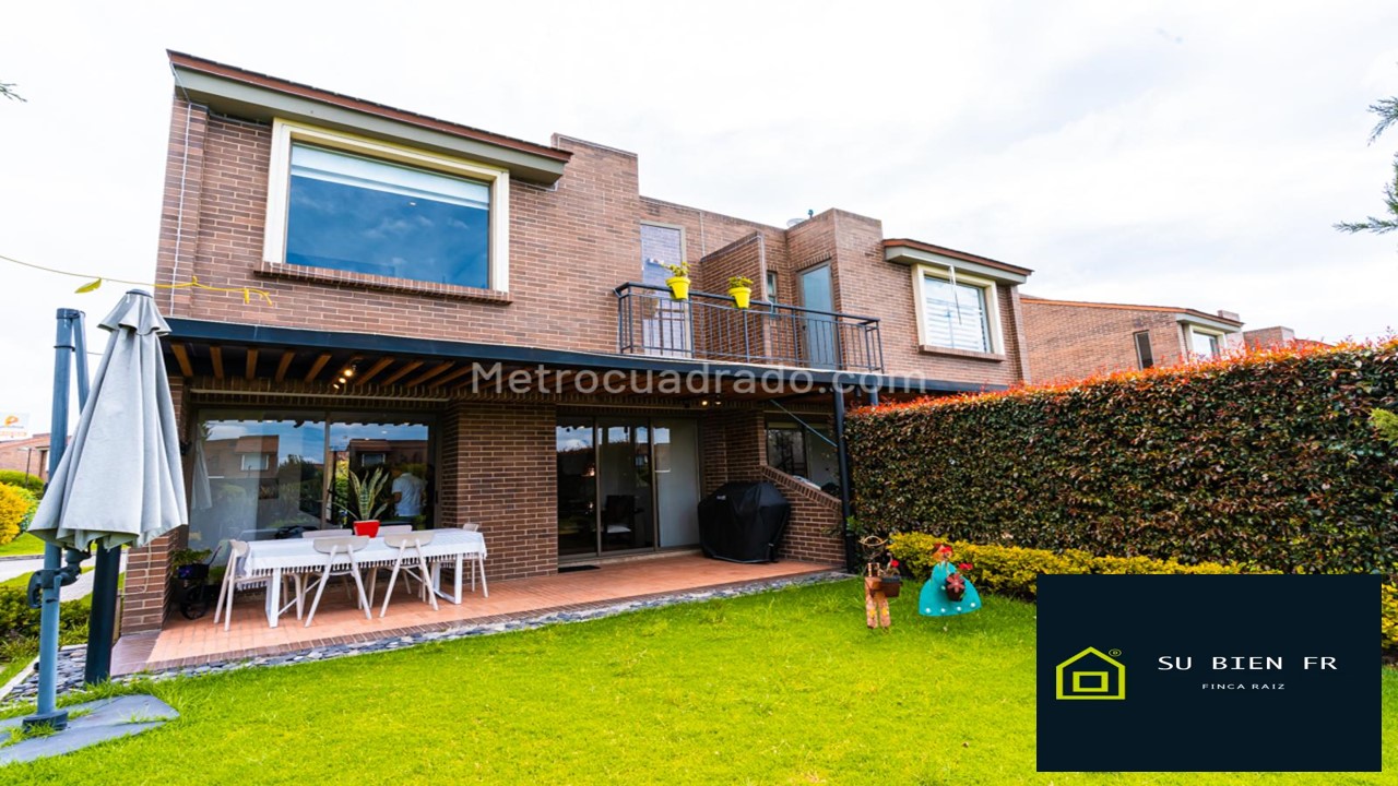 Excelente Oportunidad !!!!!!!!!!! Inversionista, Empresario, Familia. Te gustaría comprar hermosa casa via Vereda Pueblo Viejo Cota de 118 mt2 ? Primera Planta: Baño social, Zona Lavandería, Cocina, Sala comedor, Terraza con patio,chiminea Cuarto útil , cuenta con Club house Excelentes zonas verdes y senderos peatonales . El conjunto cuenta con Piscina, canchas de tennis, ciclorura, pista de BMX, canchas múltiples y de fútbol 8 Segunda Planta:Alcoba principal con baño, 2 alcobas, Baño, Sala de star, Estudio, Parqueaderos para 2 carros cubierto. Tenemos lo que necesitas. Contáctanos estamos para colaborarte con mucho gusto. Tenemos lo que necesitas. Contáctanos estamos para colaborarte con mucho gusto. Dios les Bendiga infinitamente a ustedes y a todas nuestras familias. Año de la Fructificación. Jeremías 29:11 Reina-Valera 1960 11 Porque yo sé los pensamientos que tengo acerca de vosotros, dice Jehová, pensamientos de paz, y no de mal, para daros el fin que esperáis.
