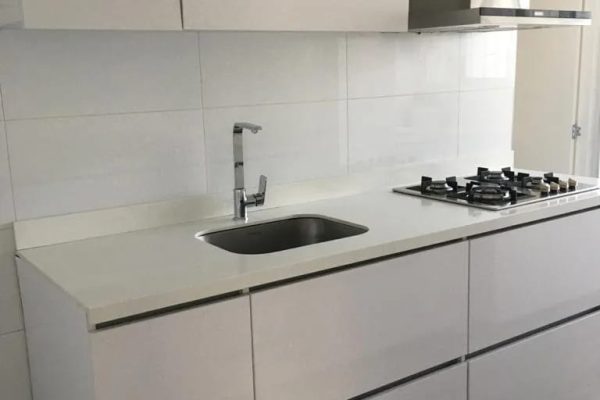 Excelente Oportunidad! Empresarios, inversionistas,, Familias. Les gustaría comprar hermoso apartamento en Metrópolis ? Muy cerca al Éxito de la 68. Buenas vías de acceso. Cerca a zonas de Restaurantes, centros comerciales, Bancos. 92 mts, remodelado, 4 habitaciones, 2 baños, Piso Cerámica, cocina integral, patio de ropas, puerta de seguridad, 1 Parqueadero. Valor de venta : $505.000.000 Valor admon : $350.000 Contáctanos Ya !!!!!!!!! Tenemos lo que Necesitas con la ayuda de Dios. Cel 319-6389061 , 300-4931971 www.subienfincaraiz.com
