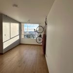 Excelente Oportunidad!!!!!!!!!!! Médicos, universitarios, Familias ¿Les gustaría Arrendar hermoso apartamento para estrenar, ubicado en el sector del Norte de Bogotá cerca al Price Smart de la 170? Área 35 m², 1 habitación, 1 baño, sala, cocina. El Conjunto cuenta con salones comunales, terraza con una vista espectacular Con una distribución de 35 m2, este apartamento en pisos laminados tiene una habitación con armario, un baño, una cocina abierta y sala/comedor. Este apartamento es ideal para parejas, profesionales y/o estudiantes. Acceso a áreas comunes: cancha múltiple, el gimnasio, el salón de juegos, la zona de juegos infantiles, la zona verde para mascotas, la zona BBQ, ludoteca para niños y la zona de lavandería. Tienes el privilegio de tener buenas vías de acceso, cerca de Colegios, Universidades, Centros comerciales, zonas Bancarias, Restaurantes, supermercados, Clínicas, hospitales, Agenda tu visita hoy mismo administración incluida. Contáctanos Ya!!!!!!!!! Tenemos lo que Necesitas con la ayuda de Dios. Valor Canon $ 1.600.000 Dios les Bendiga infinitamente a ustedes y a todas nuestras familias. Génesis 26:12 .Reina-Valera 1960 Y sembró Isaac en aquella tierra, y cosechó aquel año ciento por uno; y le bendijo Jehová. Contáctanos Ya !!!!!!!!! Tenemos lo que Necesitas con la ayuda de Dios. Cel. 319-6389061 , 300-4931971 www.subienfincaraiz.com