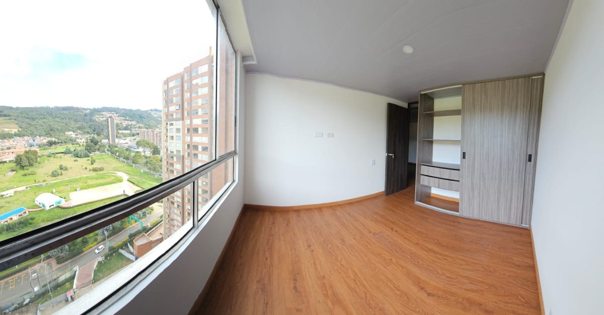 Excelente Oportunidad!!!!!!!!!!! Médicos, universitarios, Familias ¿Les gustaría Arrendar hermoso apartamento para estrenar, ubicado en el sector del Norte de Bogotá cerca al Price Smart de la 170? Área 35 m², 1 habitación, 1 baño, sala, cocina. El Conjunto cuenta con salones comunales, terraza con una vista espectacular Con una distribución de 35 m2, este apartamento en pisos laminados tiene una habitación con armario, un baño, una cocina abierta y sala/comedor. Este apartamento es ideal para parejas, profesionales y/o estudiantes. Acceso a áreas comunes: cancha múltiple, el gimnasio, el salón de juegos, la zona de juegos infantiles, la zona verde para mascotas, la zona BBQ, ludoteca para niños y la zona de lavandería. Tienes el privilegio de tener buenas vías de acceso, cerca de Colegios, Universidades, Centros comerciales, zonas Bancarias, Restaurantes, supermercados, Clínicas, hospitales, Agenda tu visita hoy mismo administración incluida. Valor Canon : $1.420.000 Dios les Bendiga infinitamente a ustedes y a todas nuestras familias. Génesis 26:12 .Reina-Valera 1960 Y sembró Isaac en aquella tierra, y cosechó aquel año ciento por uno; y le bendijo Jehová. Contáctanos Ya !!!!!!!!! Tenemos lo que Necesitas con la ayuda de Dios. Cel. 319-6389061 , 300-4931971 www.subienfincaraiz.com