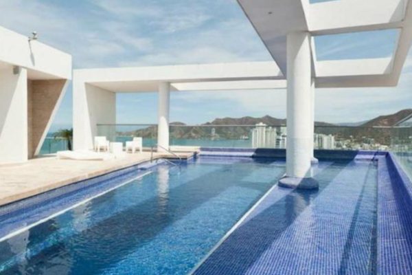 Inversionistas, Empresarios, Familias ¿les gustaría comprar apartamento en una de las mejores zonas de Santa Marta en Playa Salguero? ubicado en Playa Salguero Santa Marta Colombia, Apartamento en el Piso 10 el edificio cuenta con piscina, dos salones sociales gimnasio, baño turco, BBQ y parque de juegos para niños. El apartamento cuenta con 56,20 Mts2 una alcoba, un baño, cocina abierta, sala, área de ropa y balcón. Tiene un parqueadero y un depósito grande también tiene todas las zonas comunes disponibles los parqueaderos están ubicados en el 2do Piso del Edificio Valor de Venta : $450.000.000 Dios les Bendiga infinitamente a ustedes y a todas nuestras familias. Génesis 26:12 .Reina-Valera 1960 Y sembró Isaac en aquella tierra, y cosechó aquel año ciento por uno; y le bendijo Jehová.